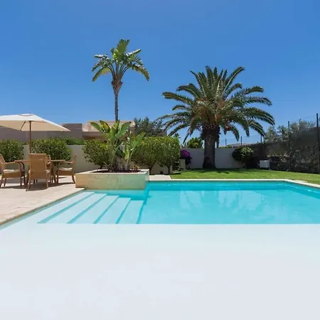 Grand Alondra Villa Puerto del Carmen (Lanzarote)